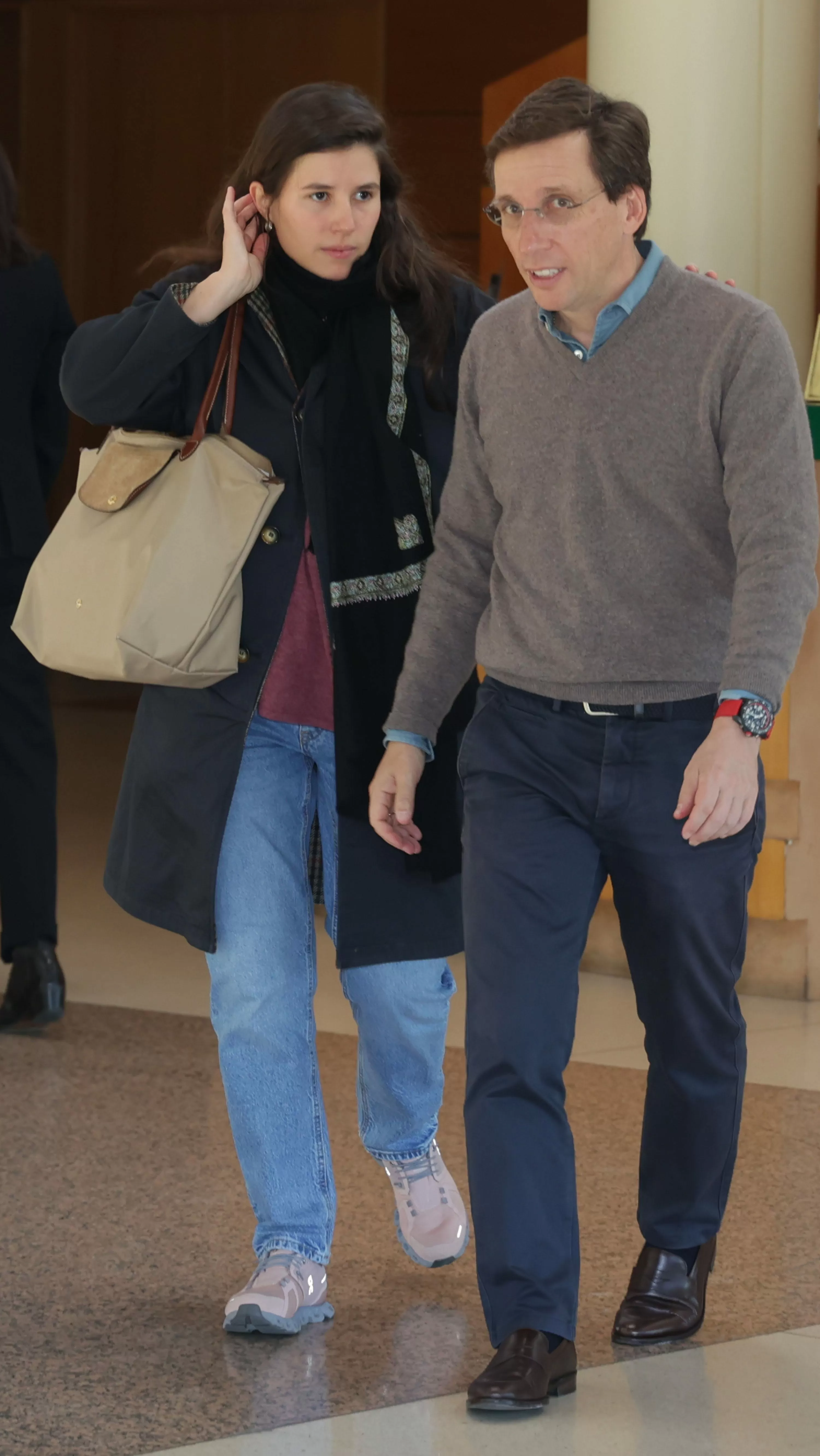 Los detalles de la parada navideña de José Luis Martínez-Almeida y Teresa Urquijo sin su hijo