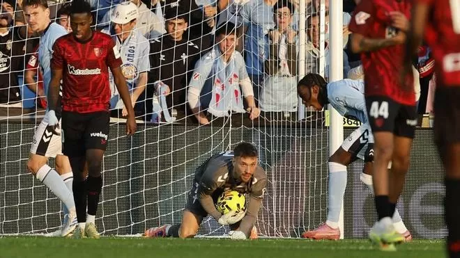 El Celta progresa desde la defensa