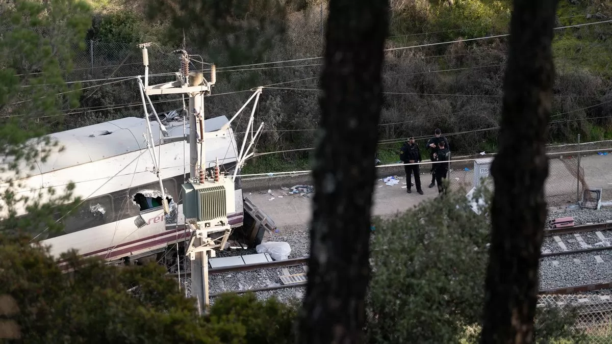 Al menos 40 personas murieron tras el empalme de dos trenes en el sur de España