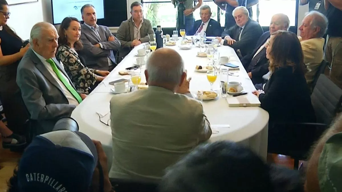 Orsi presentará documento a los partidos políticos para despersonalizar posición internacional de Uruguay
