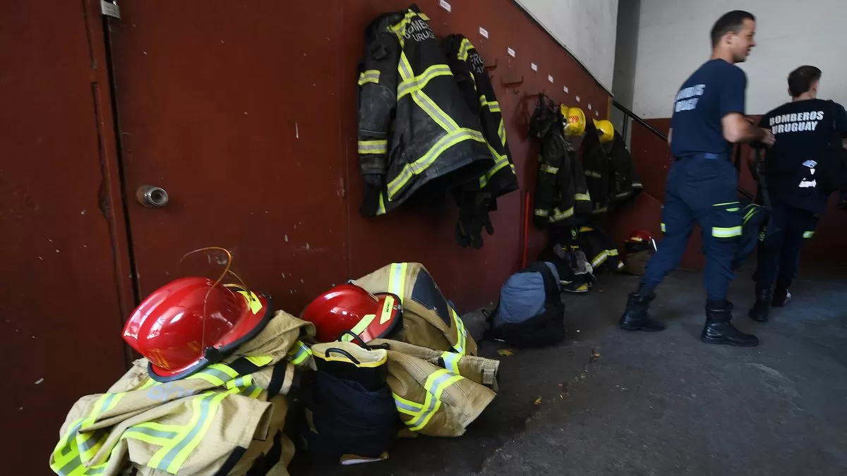 Viajarán el viernes los bomberos uruguayos que apoyarán el lucha a los incendios en Chile