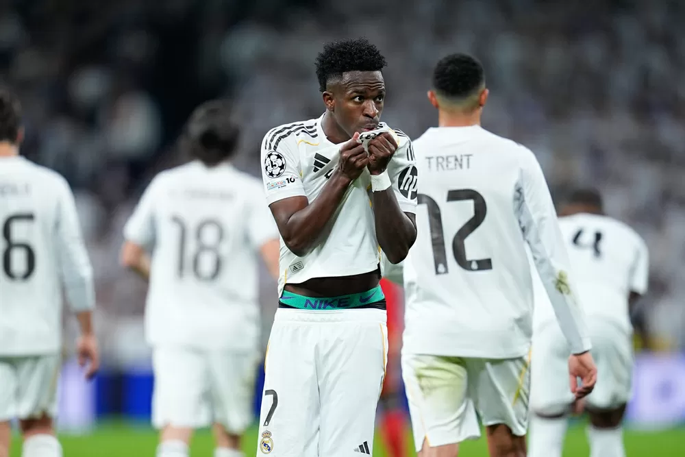 Vinícius decide para un Real Madrid sin alardes