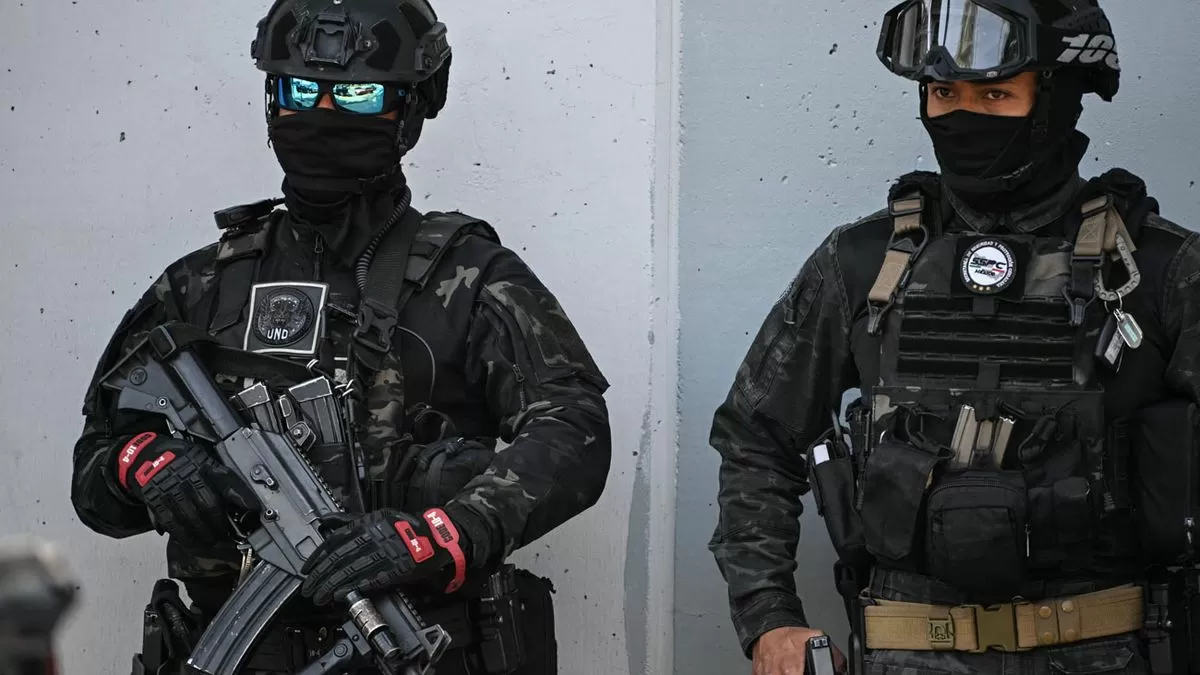 México despliega 10.000 militares tras oleada de violencia por muerte de capo narco