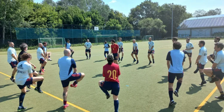 El fama de La Cervantina: 23 escritores en busca de un balón en un lugar de la cancha