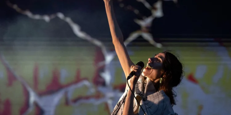 PJ Harvey: “Si debutara hoy en la música, en la vida llegaría a ninguna parte. Todo va demasiado rápido”