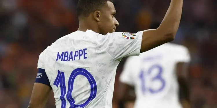 Mbappé llamó a los jóvenes franceses a votar