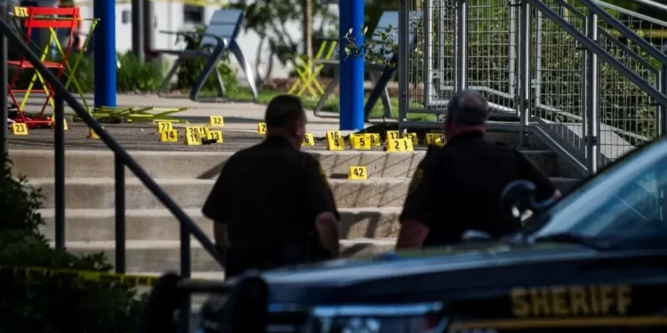 Tiroteo en un pensil acuático de Estados Unidos: hubo diez heridos y el agresor se suicidó