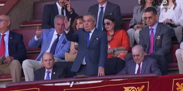 Borja Jiménez y el presidente, al banquillo de la afición