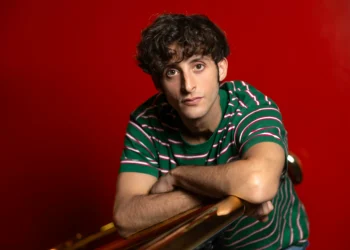 Daniel Ibáñez, actor: “Miguel Hernández es un recitador de luz y esperanza”