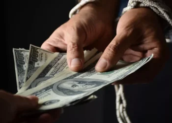 “La Economía: Retos y Oportunidades en la Sociedad Actual”