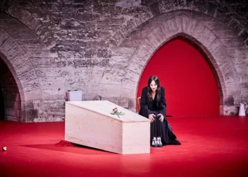 Angélica Liddell desata la ira de la prensa francesa: un crítico la proceso por injurias tras su estreno en Aviñón