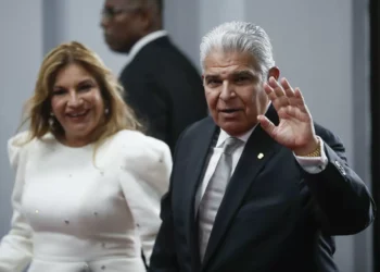 Uruguay felicita a José Mulino, inexperto presidente de Panamá que asume este lunes