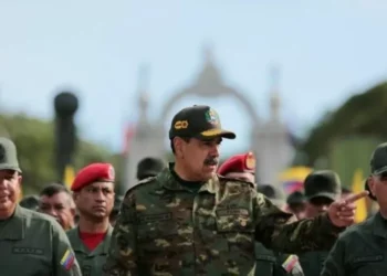 En medio de conflictos, las Fuerzas Armadas expresaron su “apoyo tajante” a Maduro