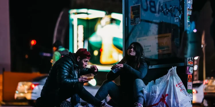 La pobreza urbana en Argentina subió al 52,9 % en el primer semestre