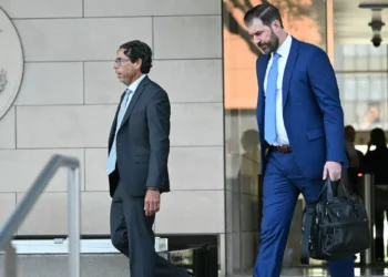 Uno de los médicos acusados por la crimen del actor Matthew Perry se declara culpable