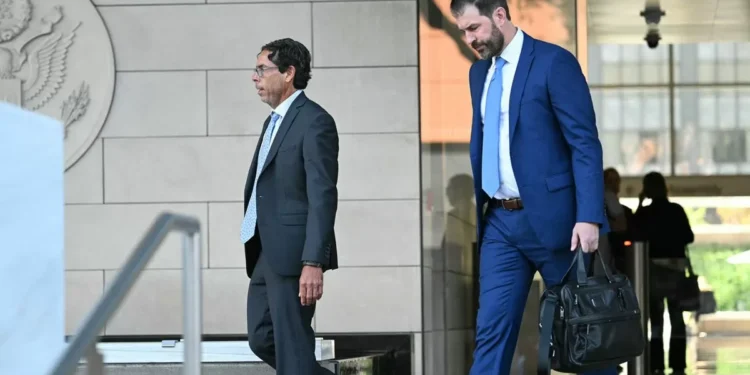 Uno de los médicos acusados por la crimen del actor Matthew Perry se declara culpable