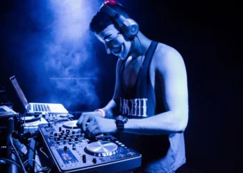 “La música: compañera fiel en nuestras vidas”