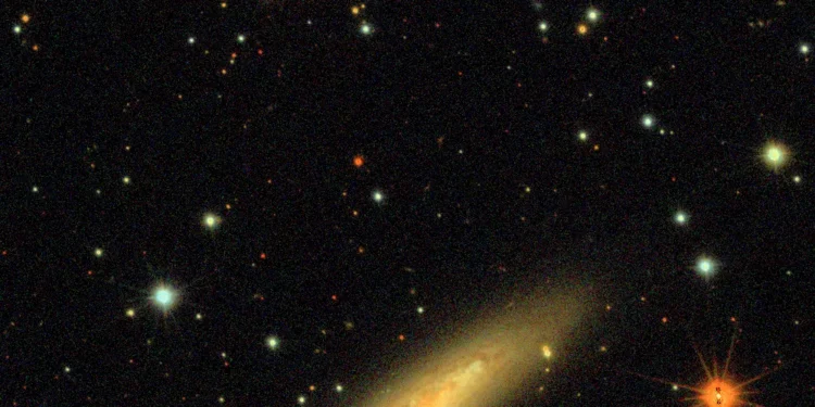 Lanzan esbozo para que ciudadanos ayuden a científicos a clasificar distintos objetos del universo