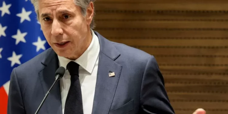 Secretario de Estado de EE. UU. anuncia que aumentará ayudas a palestinos