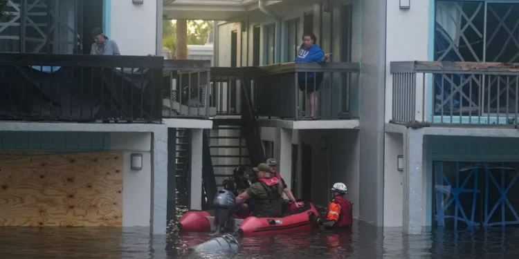 Estados Unidos: al menos cuatro muertos y millones de hogares sin guía en Florida por huracán Milton