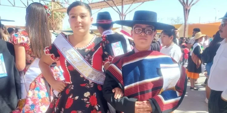 Huara brilla en Campeonato Escolar de Cueca 2024