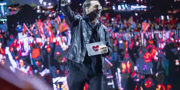 Pese a la lluvia: Miles de personas fueron sitio del exitoso cierre de la Gira Teletón en La Serena