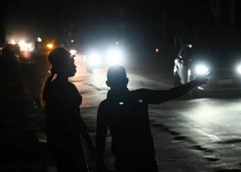 Huracán Oscar deja seis muertos en Cuba, mientras el restablecimiento de la faro continúa