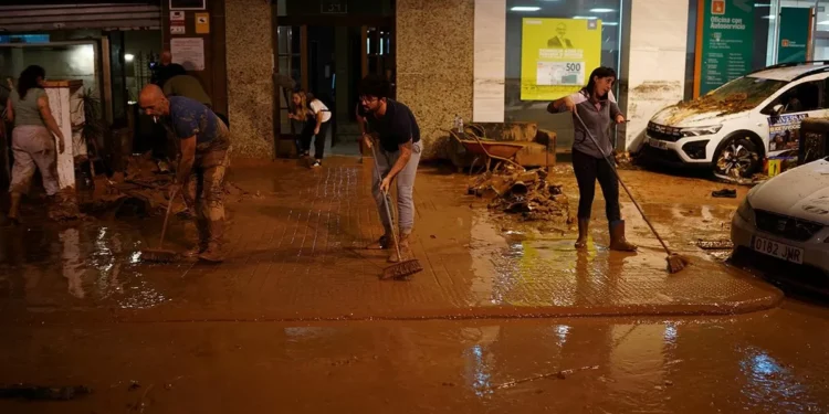 Casi un centenar de muertos por las devastadoras inundaciones en España
