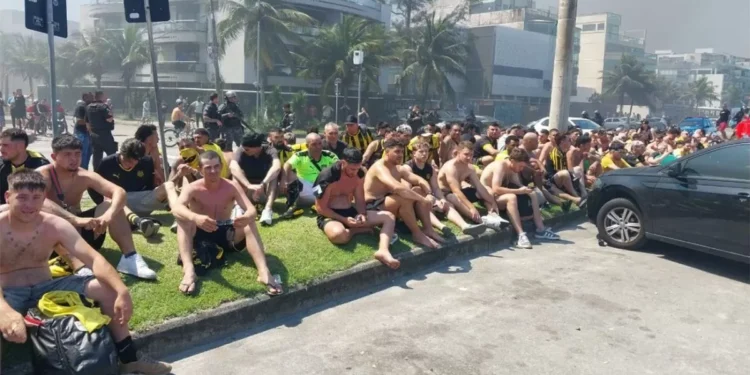 La voluntad de los 11 hinchas que permanecen detenidos en Rio “se resolvería dentro de las próximas 48 horas”