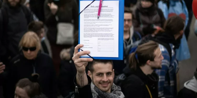 “La  Social: Mejorando Vidas en la Sociedad”