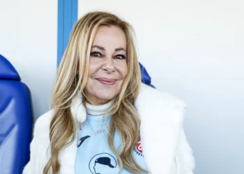 Las desconsoladas lágrimas de Ana Obregón al parecerse a su hijo, Aless Lequio, en el partido benéfico de su Fundación