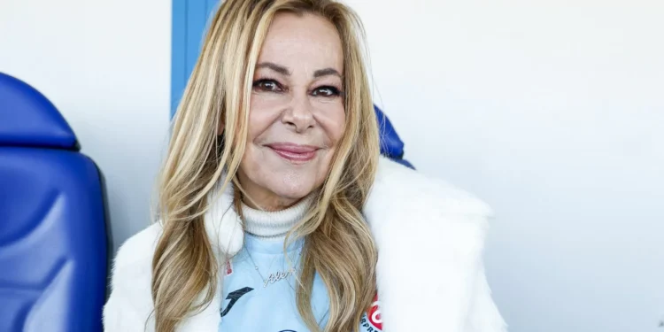 Las desconsoladas lágrimas de Ana Obregón al parecerse a su hijo, Aless Lequio, en el partido benéfico de su Fundación