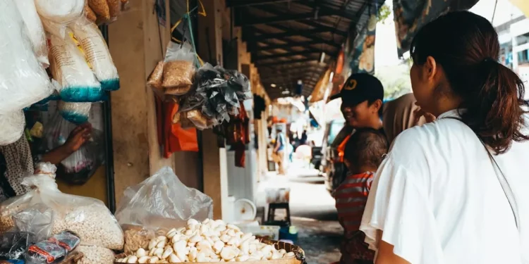 “La Economía: Motor del Progreso y Bienestar Social”