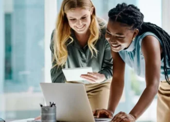 UE aplica desde este año la mandato que exige 40% de mujeres en cúpulas empresariales