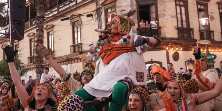 15 mil espectadores en llegada del Festival Internacional Iquique a Mil 2025 / Teck y Fundación Teatro a Mil