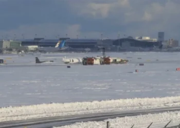 Un avión de Delta se accidentó en el aeródromo de Toronto; al menos 18 personas resultaron heridas