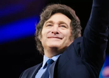 Presidente níveo Javier Milei decretó la designación de dos jueces de la Corte Suprema por un año