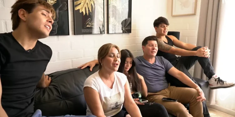 “Mi Nombre Es”: Quién es Brahiron Chávez, el joven émulo de Luis Miguel