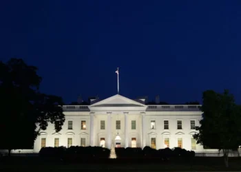 Casa Blanca impone nuevas reglas a medios y acordará qué reporteros preguntan a Trump