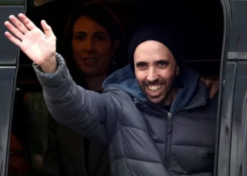 Seis rehenes más de Hamás fueron liberados este sábado y pero están en Israel