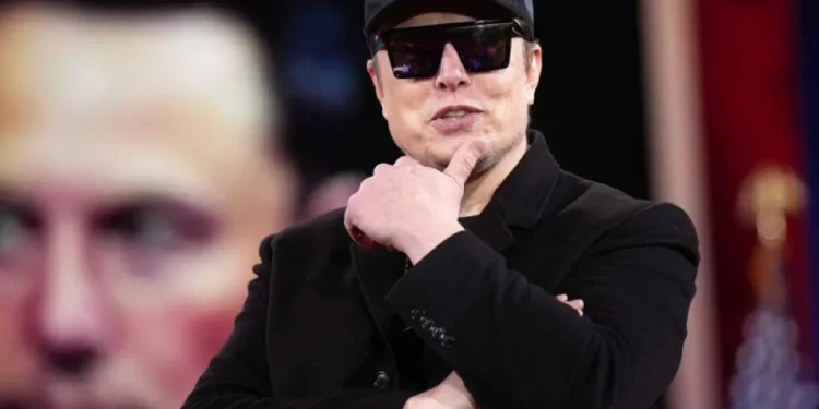 Musk asegura que empleados federales deberán rendir cuentas de su brega o renunciar
