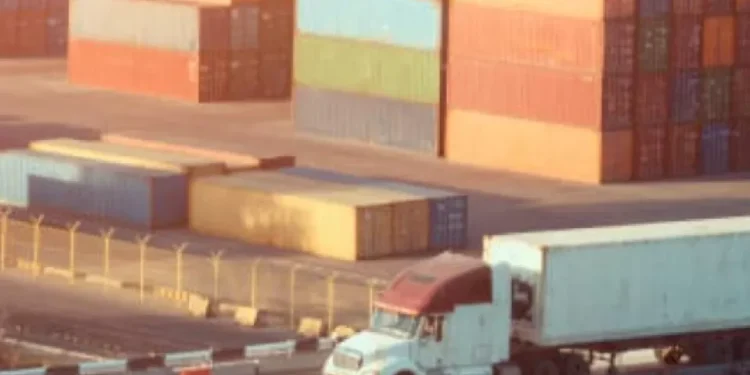 Cae la confianza de los consumidores en EE. UU. anta posible impacto de aranceles