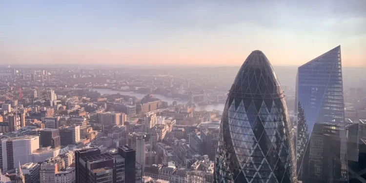 “La Importancia de la Economía en la Sociedad Actual”