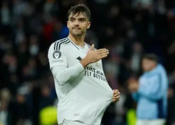 Raúl Asencio ya ha renovado con el Real Madrid hasta 2029