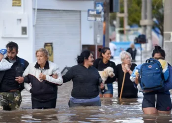 Javier Milei anunció la creación de un fondo por USD 184 millones para sufragar a Bahía Blanca