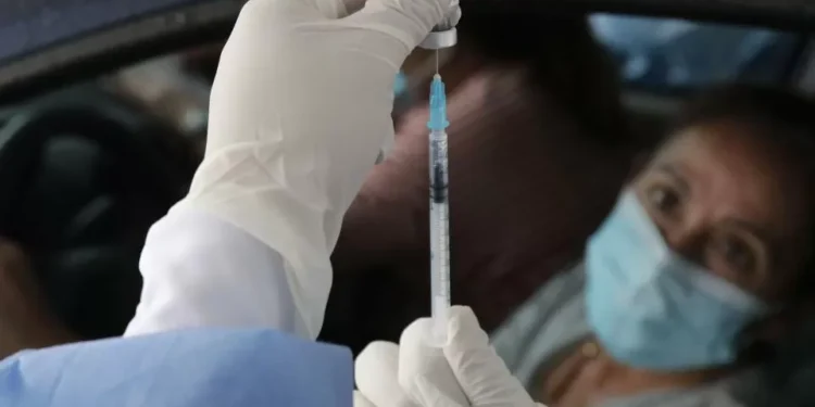 Covid-19: los impactos en movimientos antivacunas y en el negacionismo político