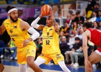 Un gran Homesley aparta al BAXI Manresa de la victoria