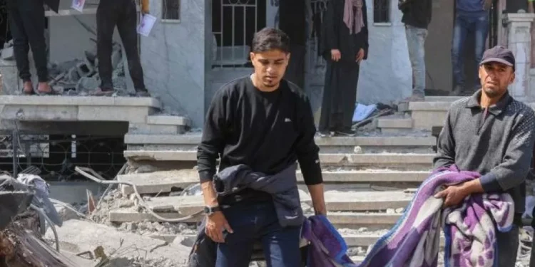 Ataques israelíes en Gaza dejan más de 200 muertos tras dañar tregua con Hamás