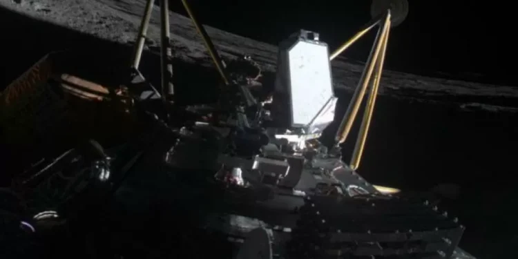 Concluyen misión de la sonda Athena luego de arriar en un cráter lunar