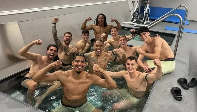 El Barça celebra la remontada con una foto para el recuerdo